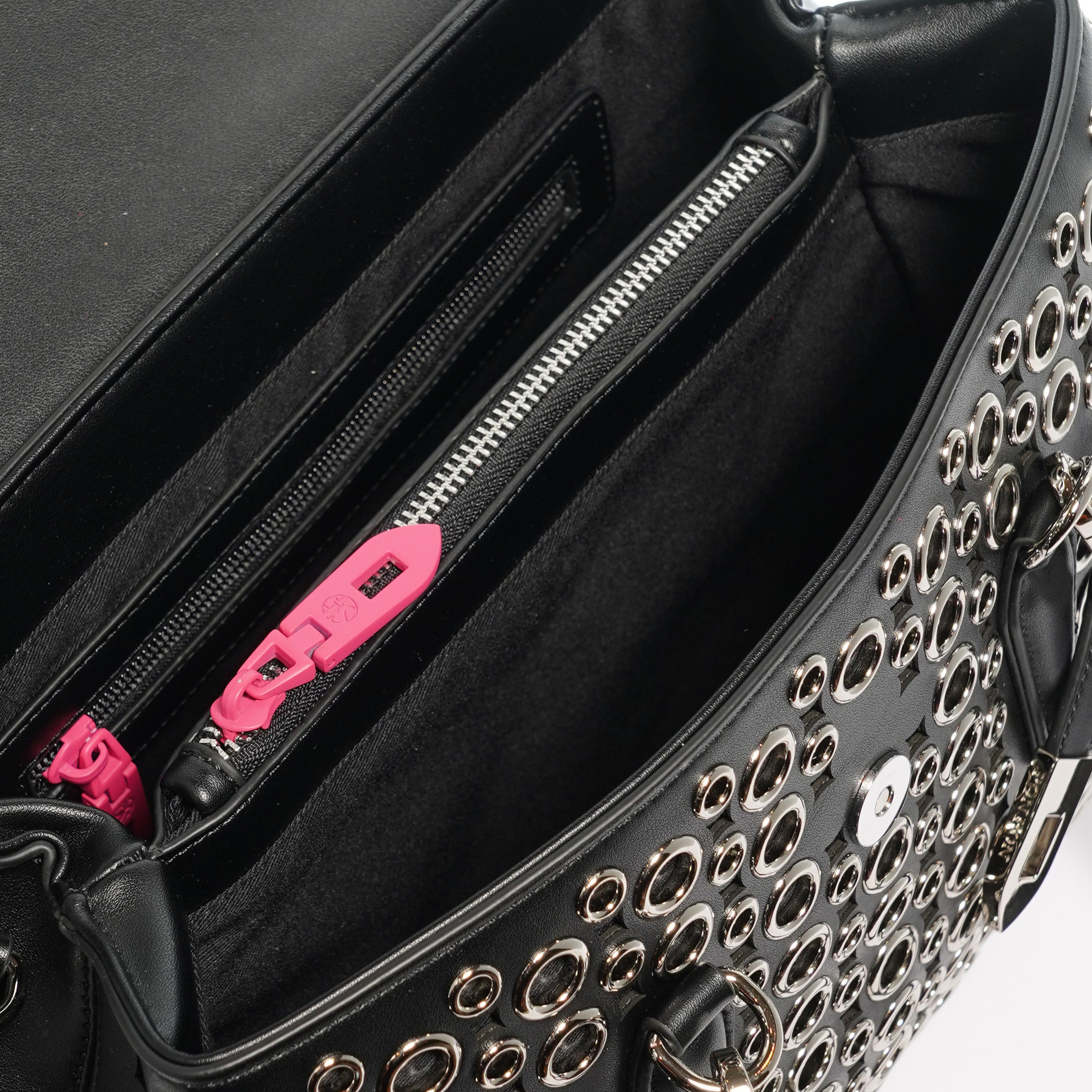 Quiny hole Medium black