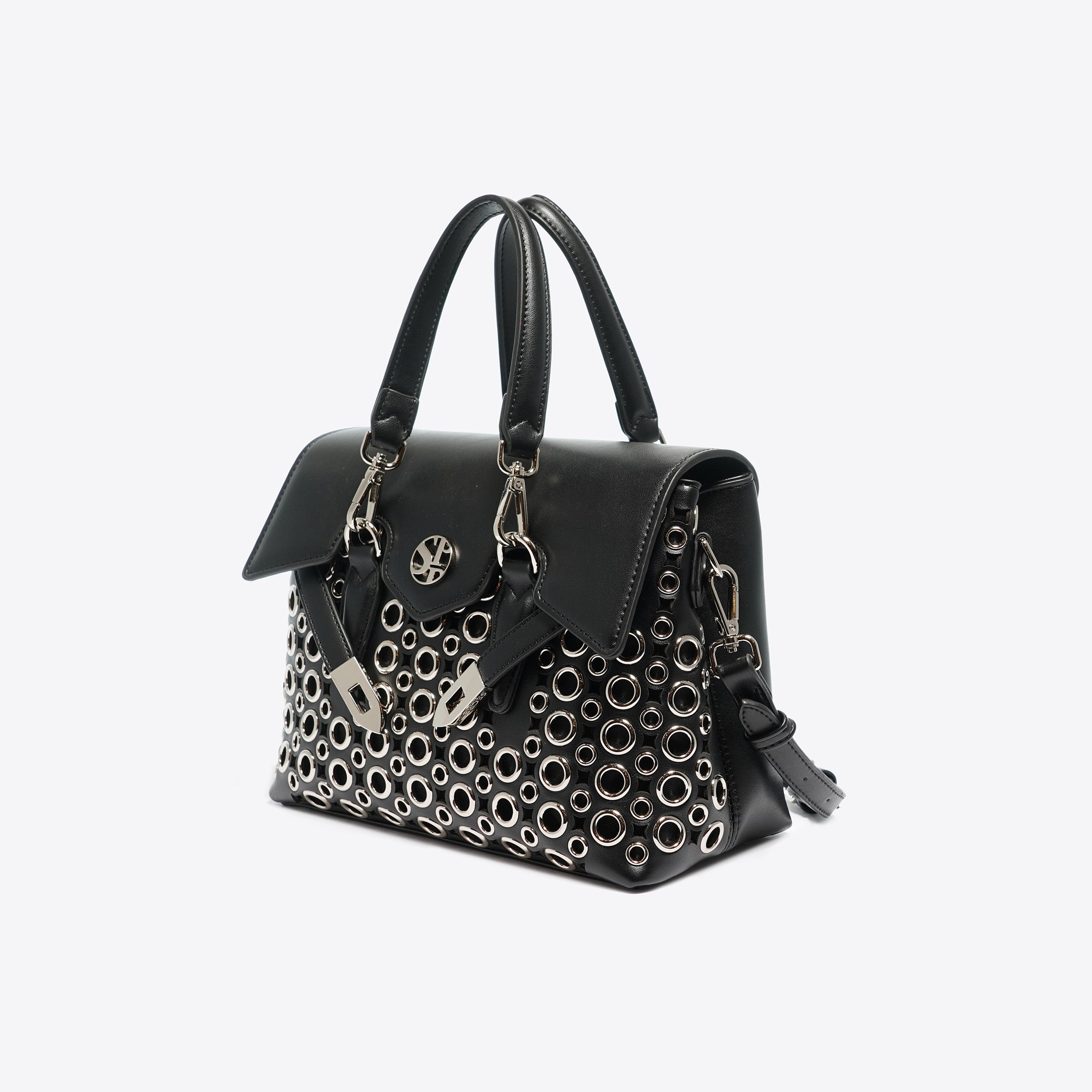 Quiny hole small black