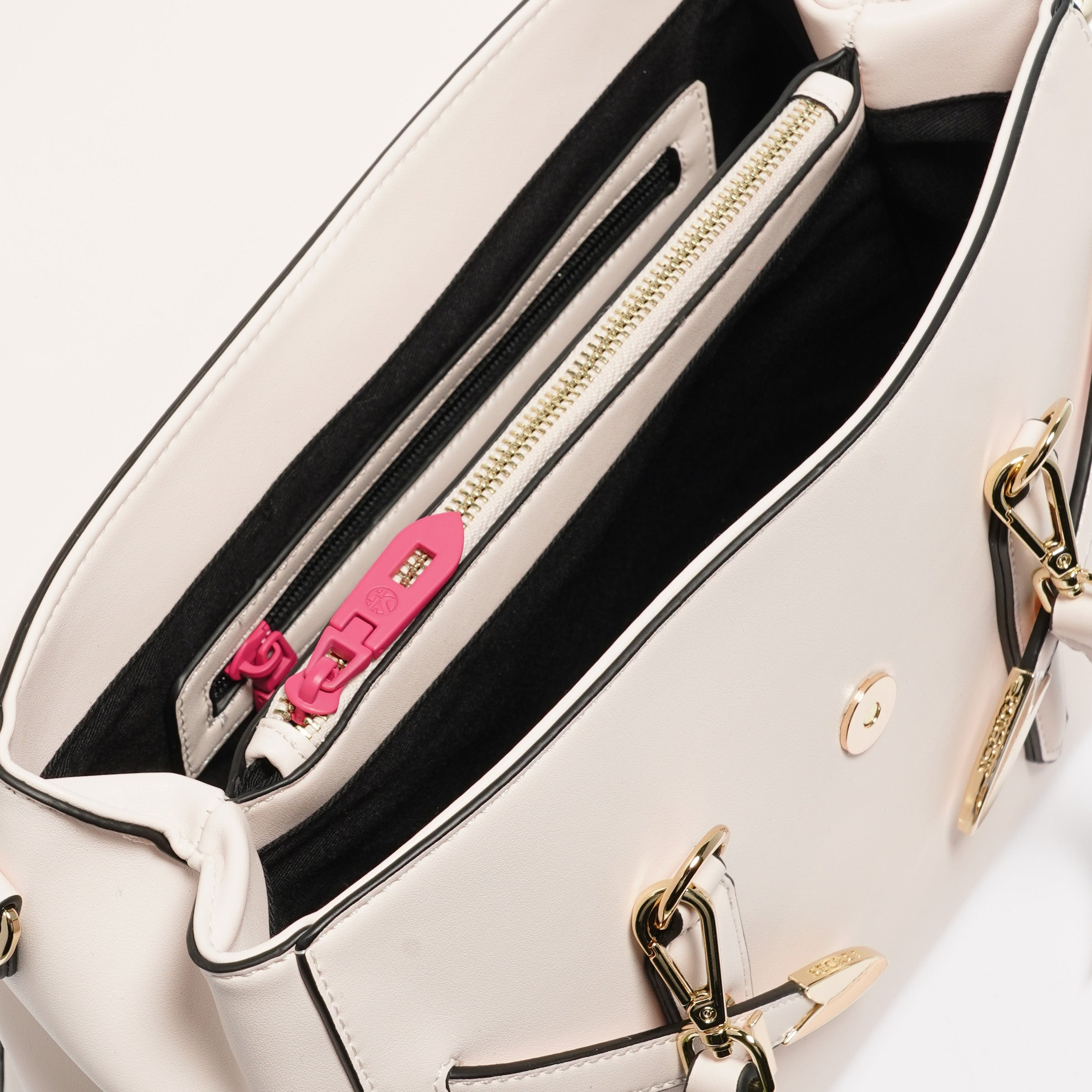 Yalis medium off white